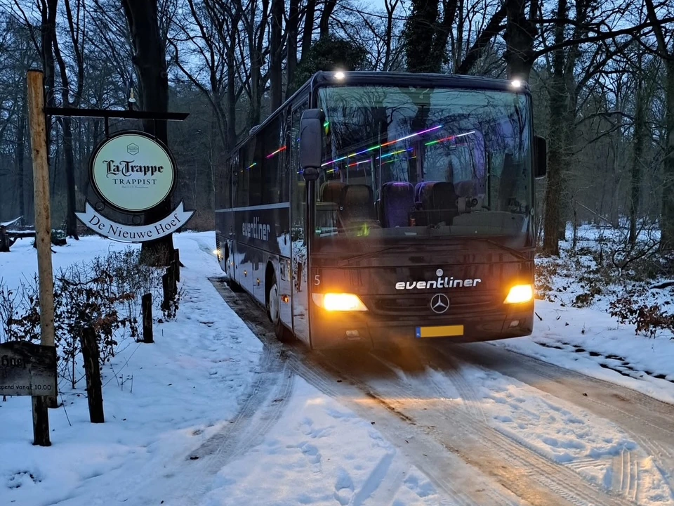 Eventliner touringcar bij La Trappe De Nieuwe Hoef
