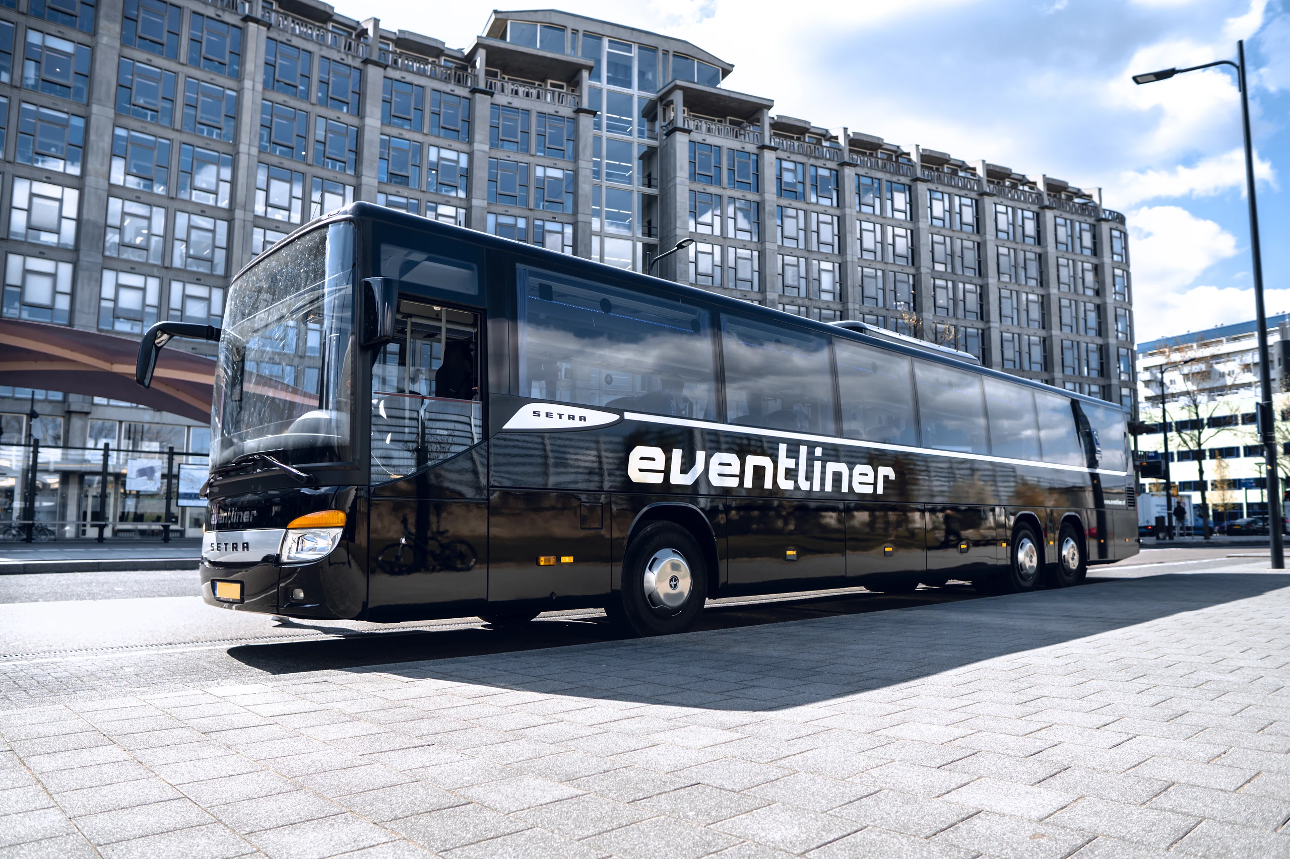 Eventliner Tours bus